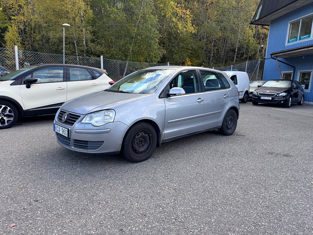 Volkswagen Polo 5-dörrar 1.4 Comfortline  Ny koppling 
