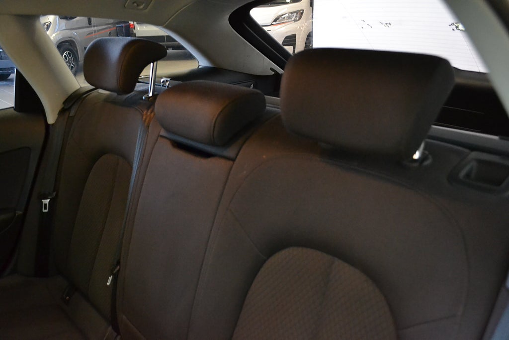 Audi A6 Avant 2.0 TDI Ultra S Tronic 190hk S-Line P-Sensorer 2016
