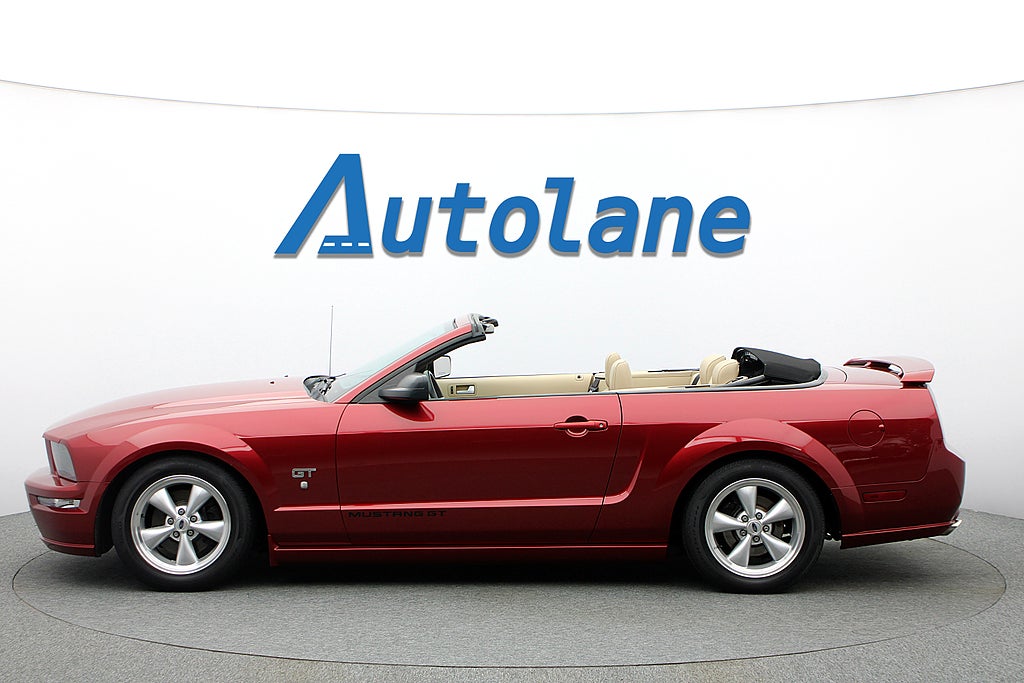 Ford Mustang GT Cabriolet 4.6 V8 Automat, Skinn 304hk