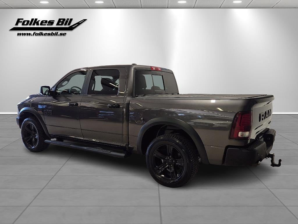Dodge RAM 1500 Crew Cab Warlock 5.7L V8 HEMI 395 hk Lågskatt