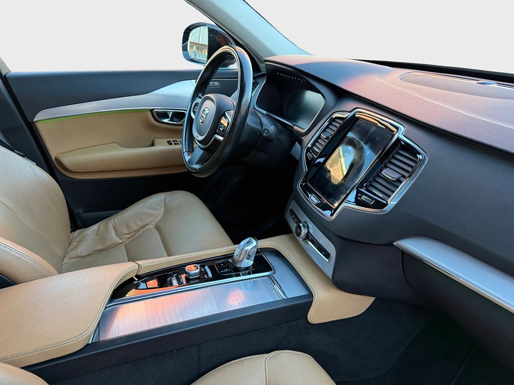 Volvo XC90 T8 TwEn Plugin AWD 407hp Momentum Pano 7sits 2016, bild 24