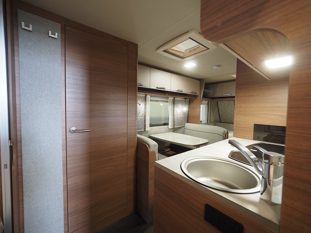 Knaus Sport 500 QDK Design Paket I Golvvärme