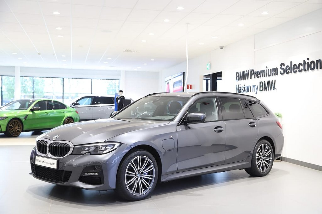 BMW 330e xDrive Touring M-sport / Backkamera