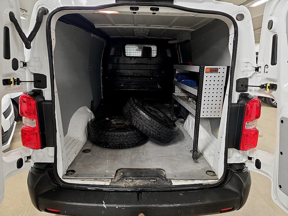 Bild på Peugeot Expert PRO 2.0 BHDi 180hk Aut L3 - DRAG, BACKSENSORER