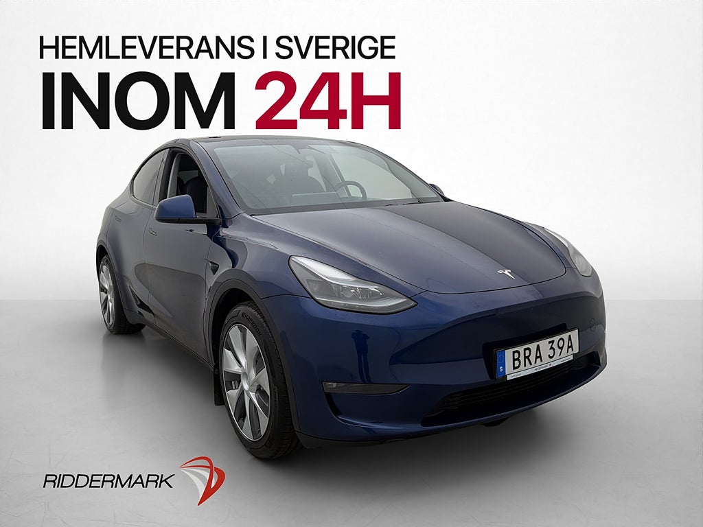 Tesla Model Y Long Range AWD 1 Brukare Drag Moms Pano Kamera