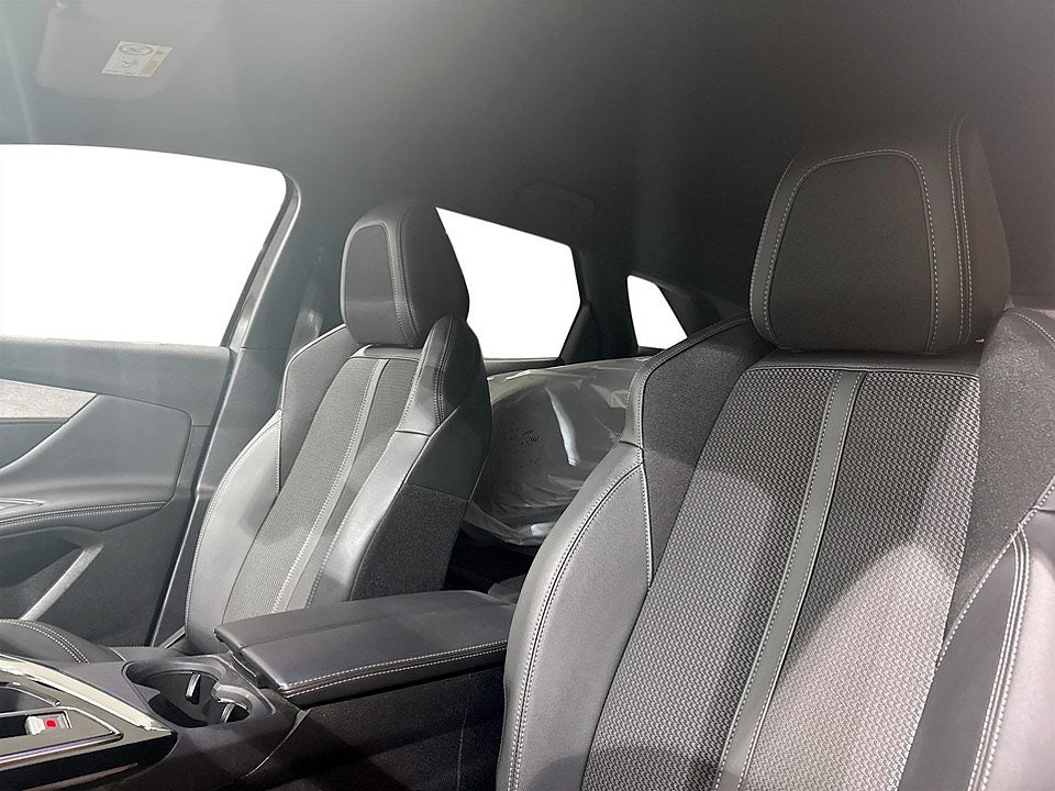 Bild på Peugeot 3008 GT 1.2 PT 130hk Aut - B-KAMERA, DRAG