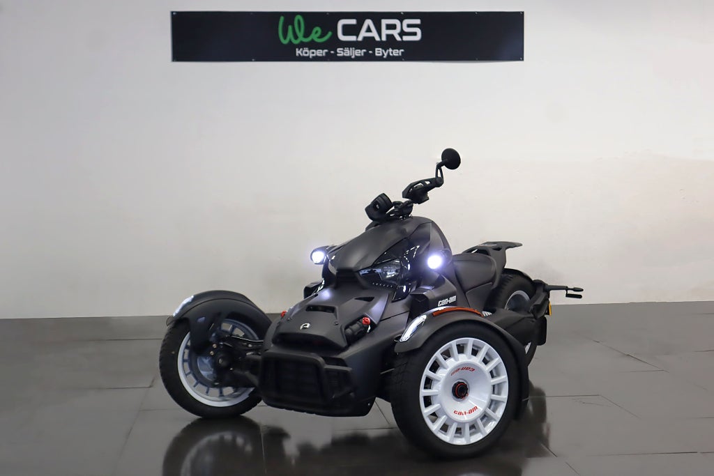 Can-Am ROADSTER RYKER RALLY 900 Akrapovic 