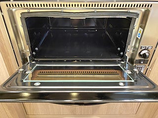 Husbil-halvintegrerad Kabe TMRX 780 LXL 28 av 33