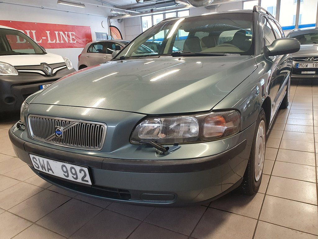 Volvo V70 2.4 Euro 4 NYBESIKTIGAD en ägare sen ny