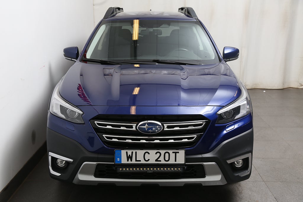 Subaru Outback 2,5i 169hk XFuel Limited AWD Aut Skinn Extraljus Drag 2022
