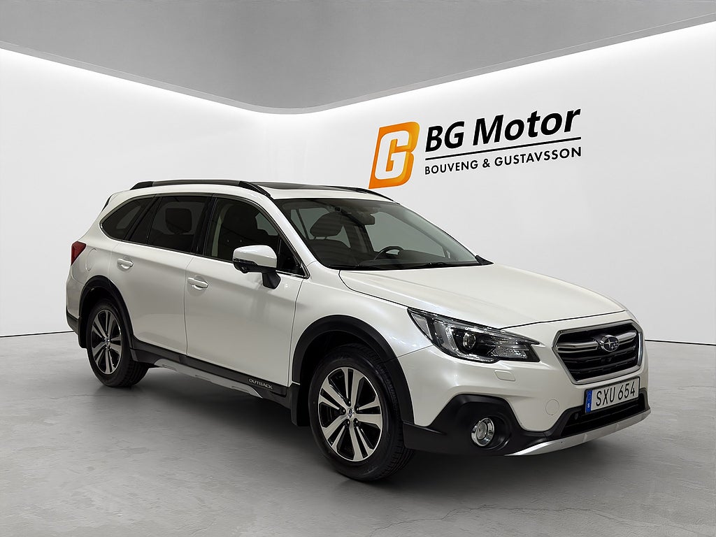 Subaru Outback 2.5 4WD 175HK Aut Drag/Pano/M-värmare/Elstol/Backkamera