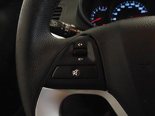 Halvkombi Kia Picanto 17 av 20