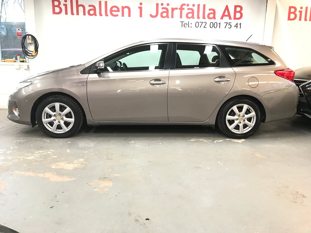 Toyota Auris Touring Sports Hybrid  Executive 2ägare 136HK