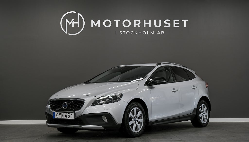 Volvo V40 Cross Country D2 115hk Momentum Motorvärme Nykamrem