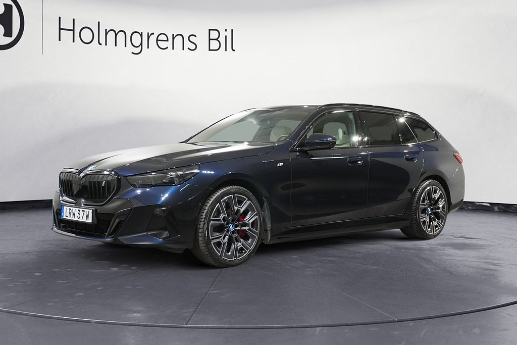BMW i5 eDrive40 Touring 3,65% ränta M Sport Pro Innovation Panorama Dra