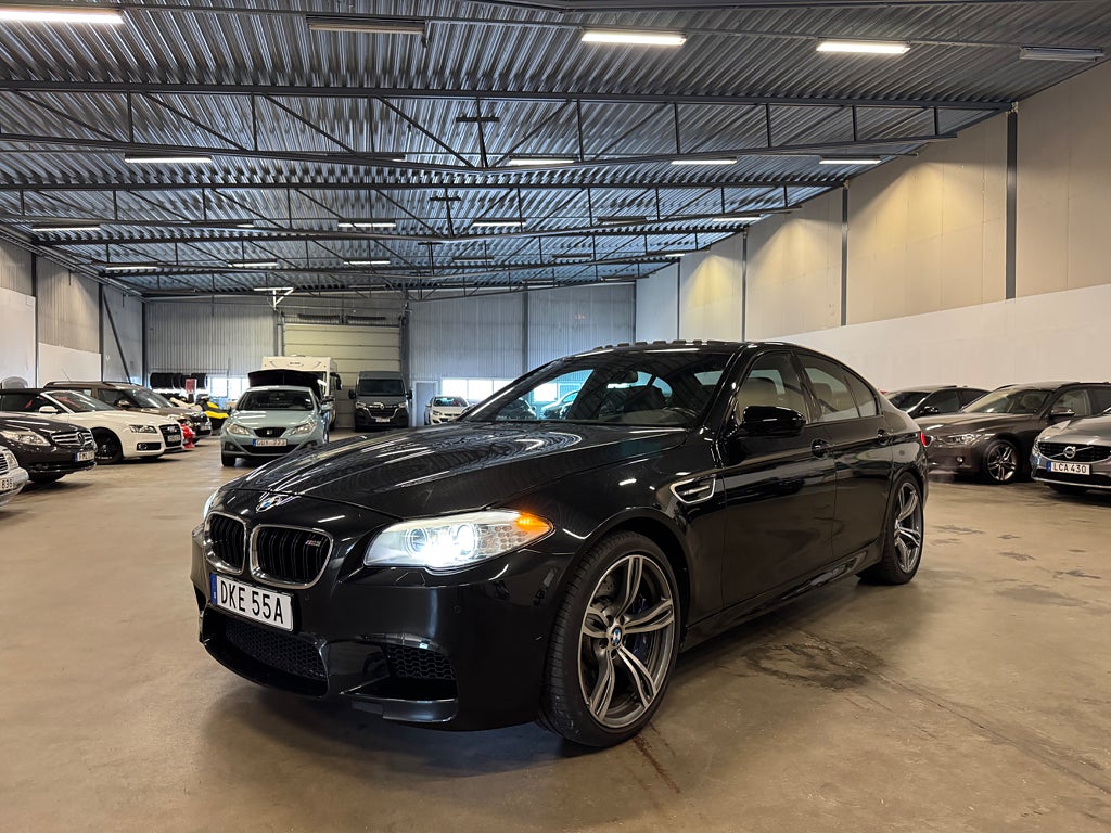 BMW M5 DCT 560hk | HUD | Taklucka | Navi | SE Spec