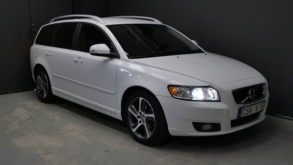 Volvo V50 D2 Momentum Dragkrok Värmare Skinnklädsel Kamrem Bytt