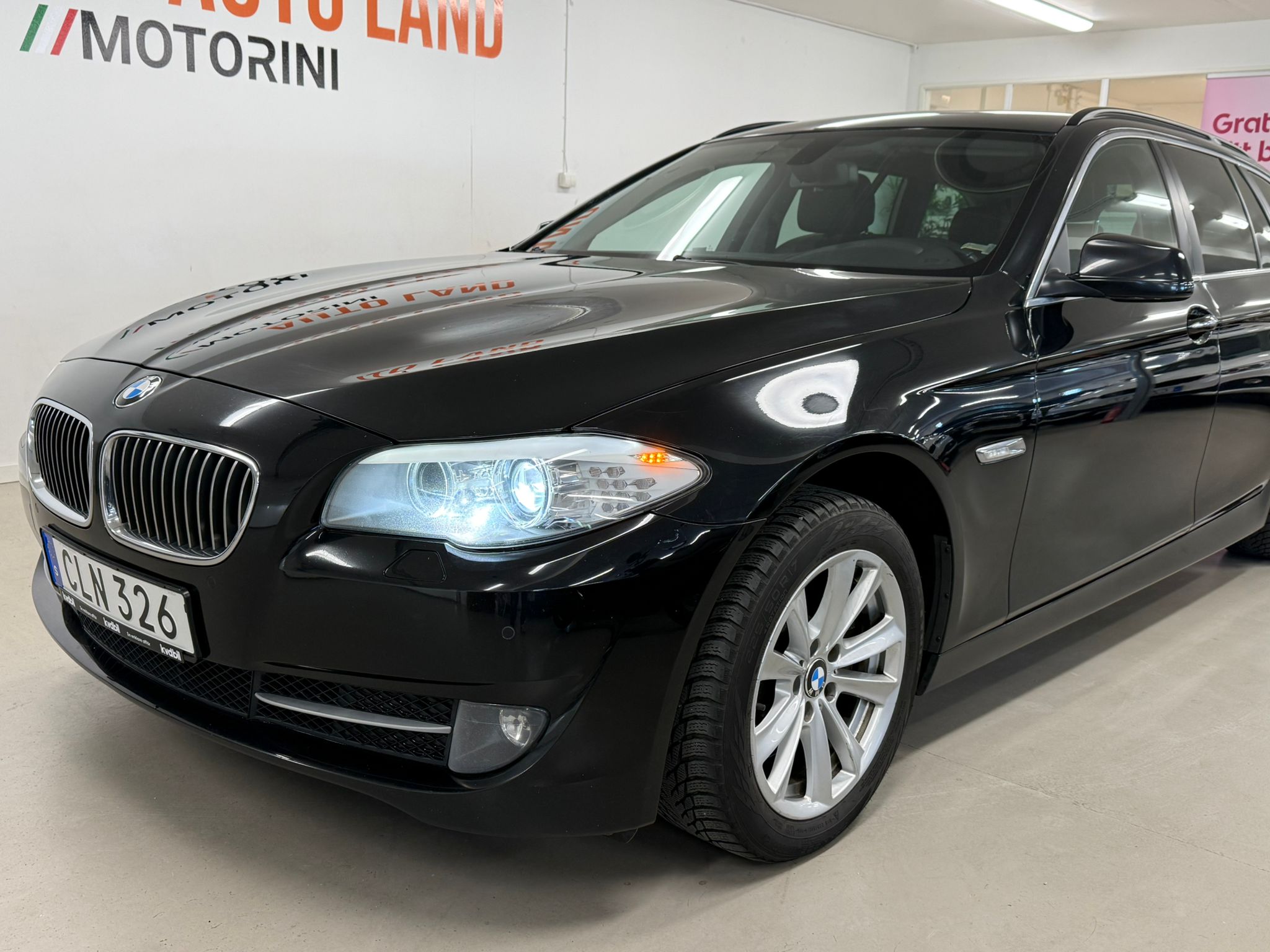 BMW 525 d xDrive Touring Steptronic 2013, bild 3/53