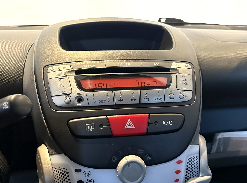 Toyota Aygo 5-dörrar 1.0 VVT-i MultiMode 68HK LÅGMIL AC AUTOMAT