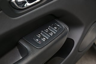 SUV Volvo XC60 13 av 30