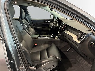 Volvo XC60 T8 AWD Inscription Drag Pano Navi Kamera S&V-däck