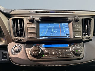 Toyota RAV4 2.0 AWD Edition Feel Kamera Drag Mvärm GPS S/V-hjul – bild 11