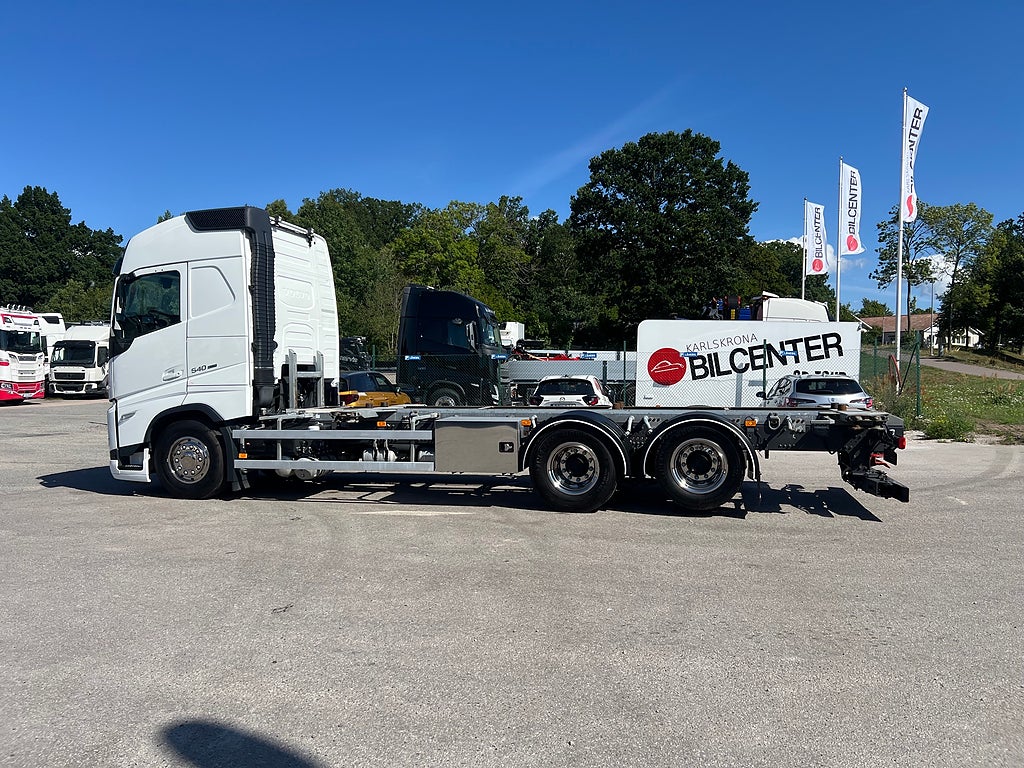 Volvo FH13 540 6x2 Containerede / Lösflaksbil, I-See