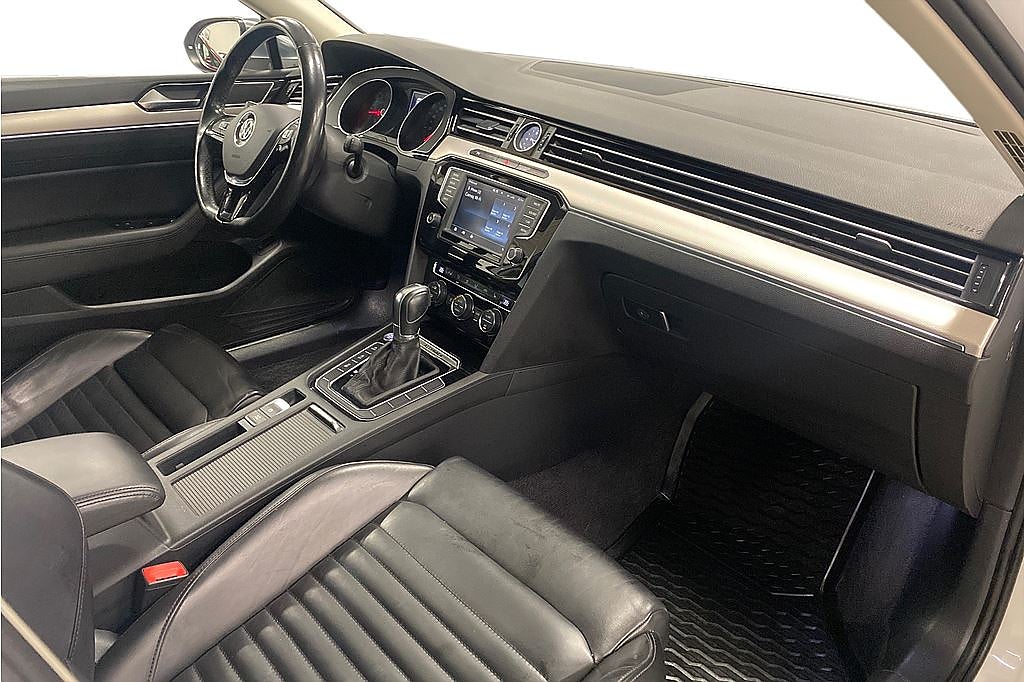 Volkswagen Passat Alltrack 2.0 TDI 4M, läder, värmare, FR 2,95%