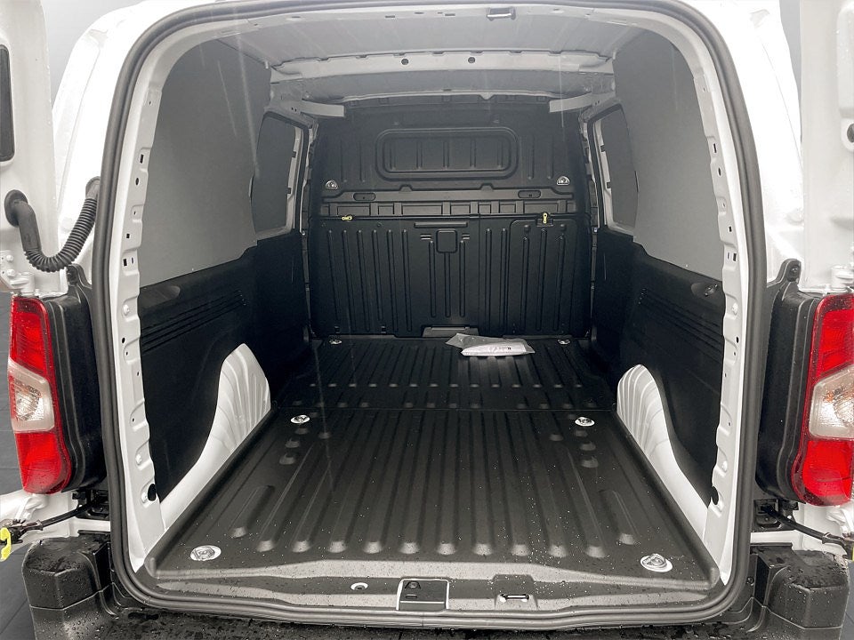 Bild på Peugeot Partner Edition 1,5 BlueHDi 130hk Aut L2 - OMGÅENDE LEVERANS!