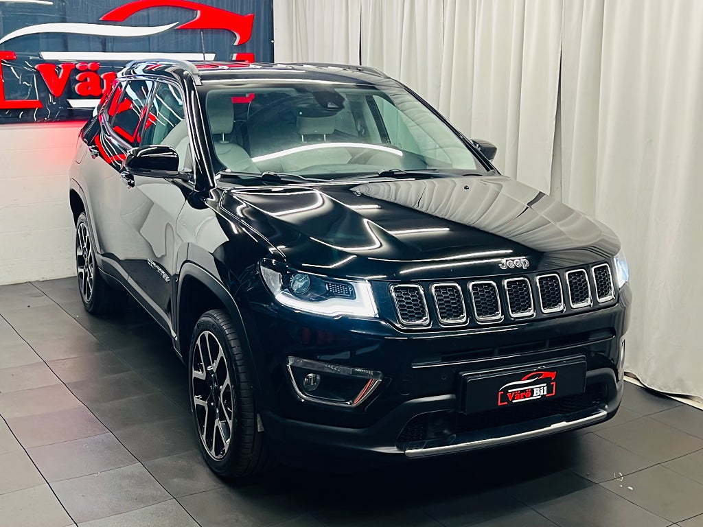 Jeep Compass 2.0 l 1 Ägare l Backkamera l Carplay l VVT 4WD Euro 6