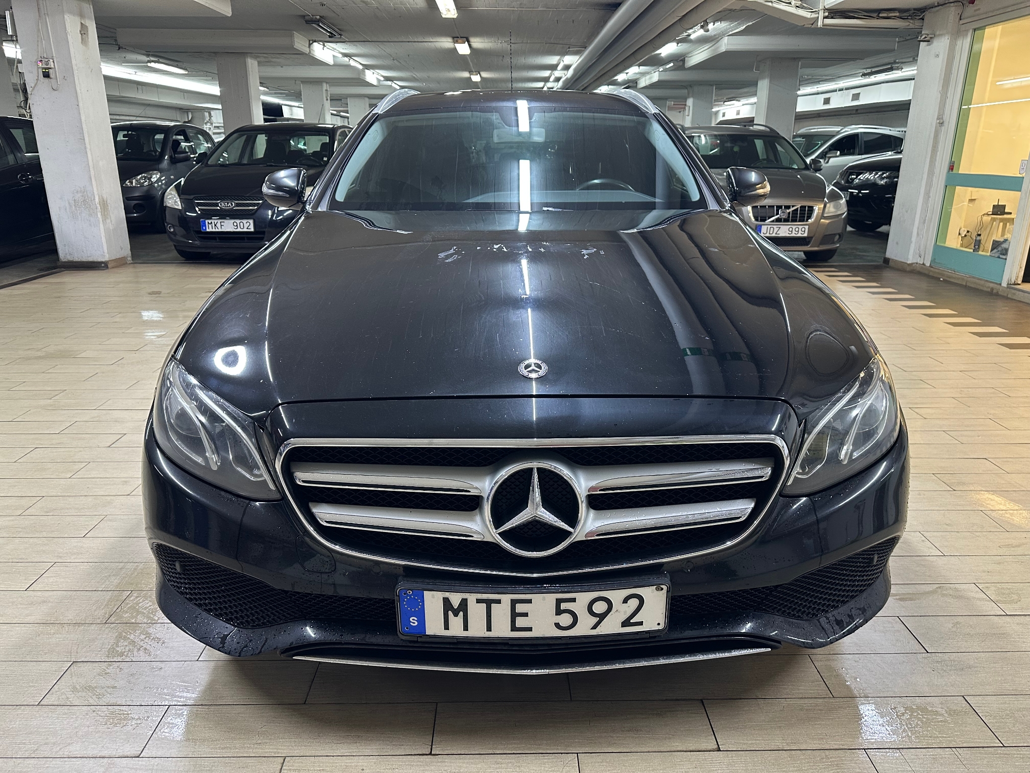 Mercedes-Benz E