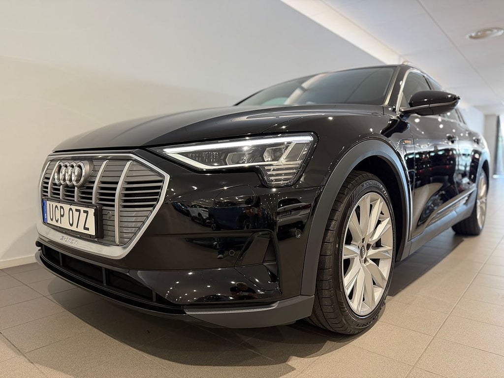 Audi E-Tron 