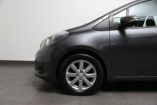 Halvkombi Toyota Yaris 6 av 25