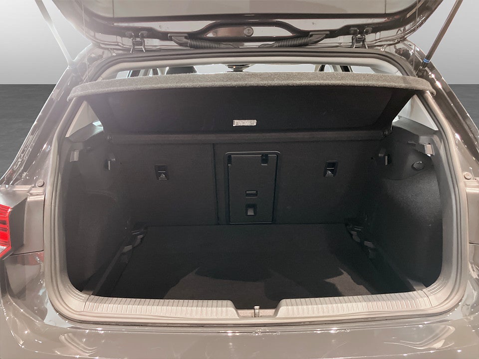 Bild på Volkswagen Golf Base 1.0 TSI 110hk BLUETOOTH FARTHÅLLARE