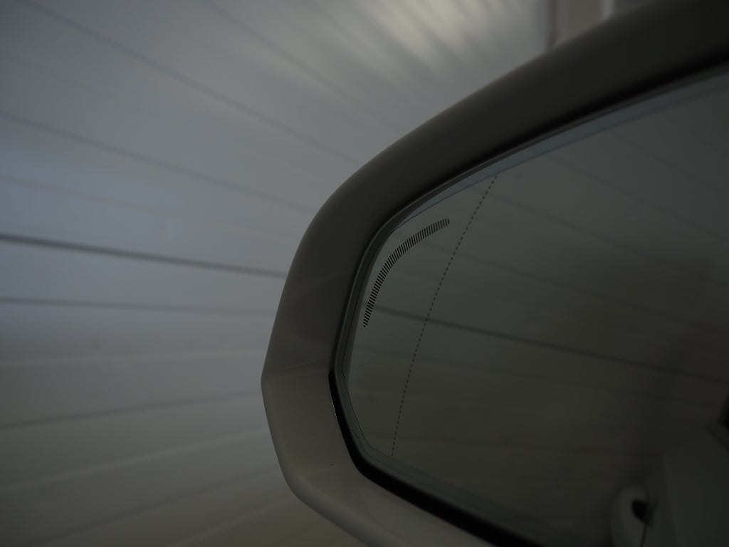 Volvo V90 D4 Geartronic Momentum Advanced Edition Drag Navi VOC 2021
