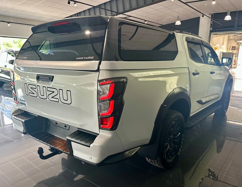 Isuzu D-Max XRX Crew Cab 2.2 4WD Nya motorn & vxl låda - bild 5