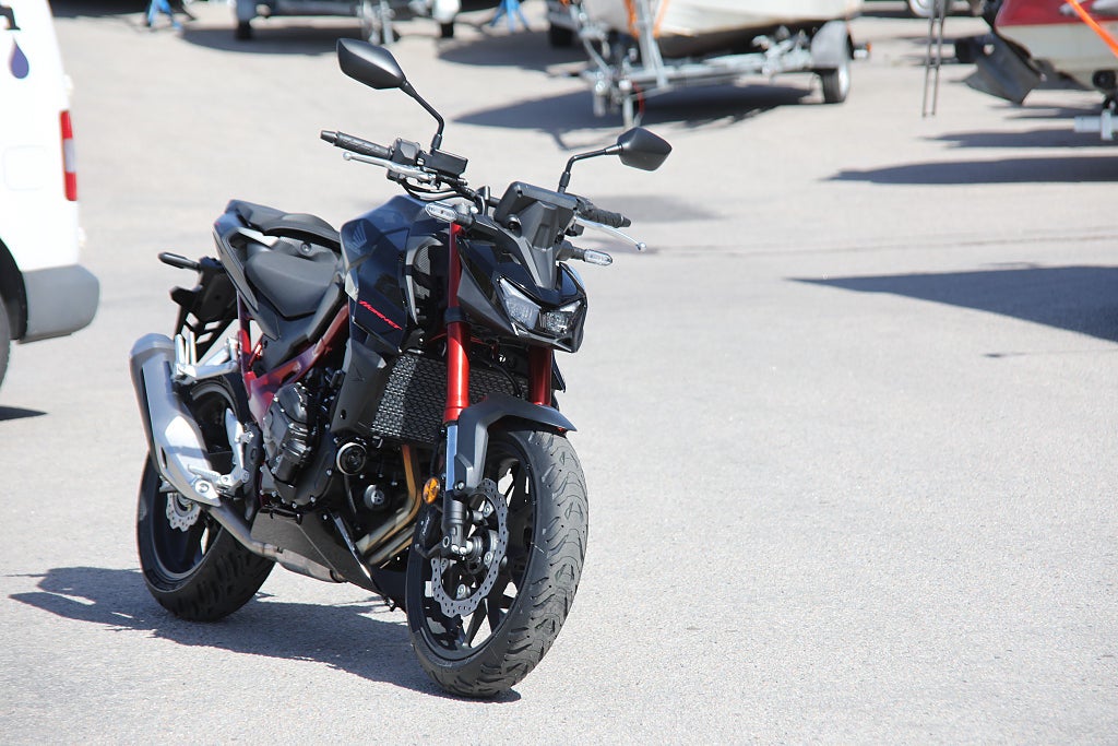 Honda CB750 Hornet 2026 - miniatyr 2