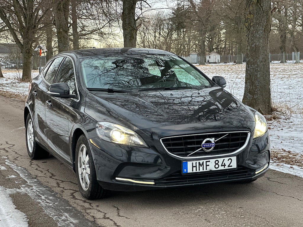 Volvo V40 D2 Powershift, Svensksåld, Automat. Ny besiktigad