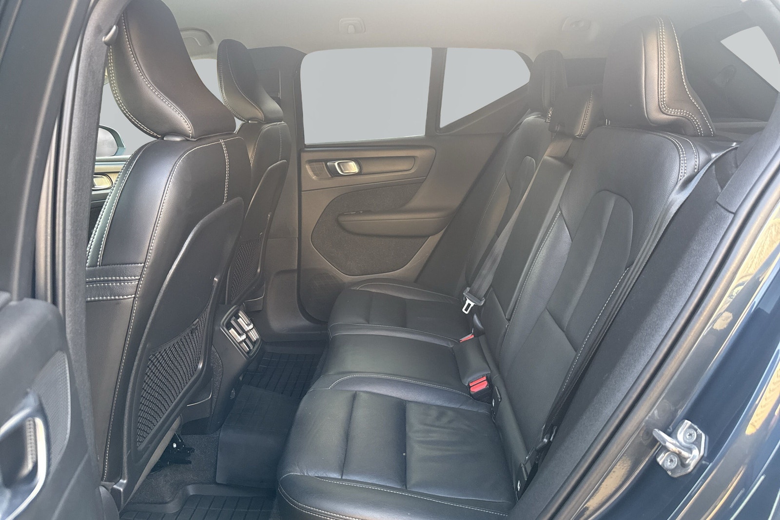 Volvo XC40 D3 Geartronic Inscription Orrefors Navi Drag 2020 - miniatyr 10