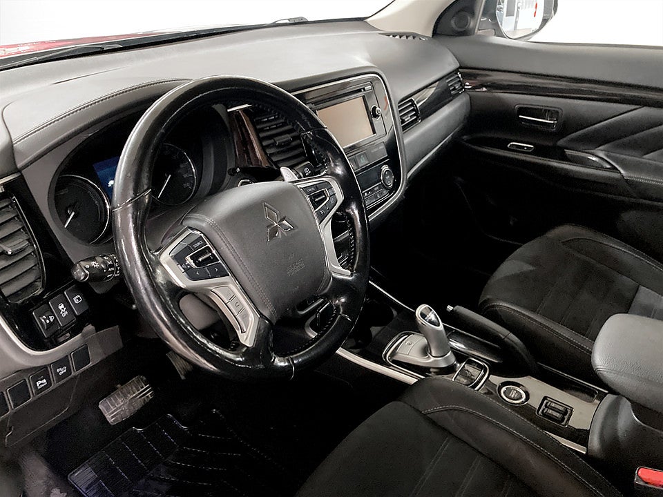 Bild på Mitsubishi Outlander PHEV 203hk Aut 4WD - B-KAMERA, DRAG