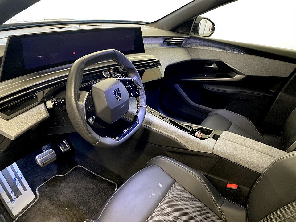 Bild på Peugeot 5008 GT Hybrid 145hk Aut - NYA VINTERHJUL INGÅR!