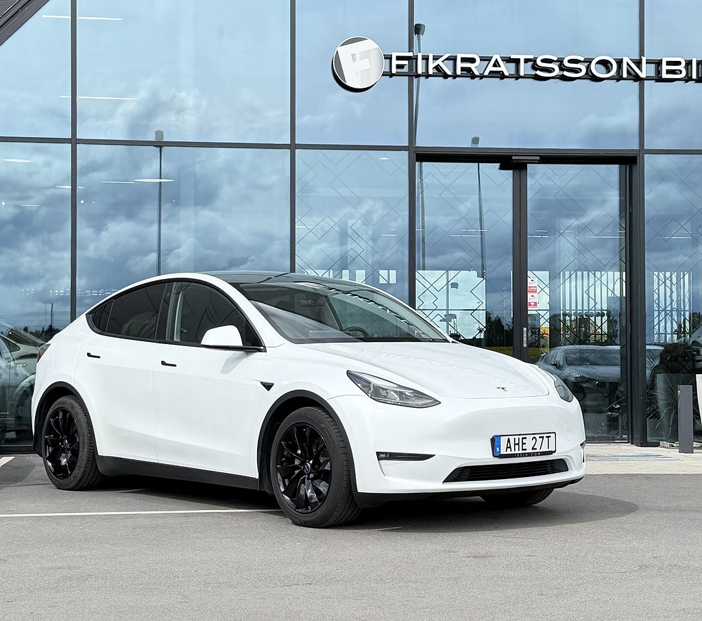 Tesla Model Y Long Range AWD / Dragkrok