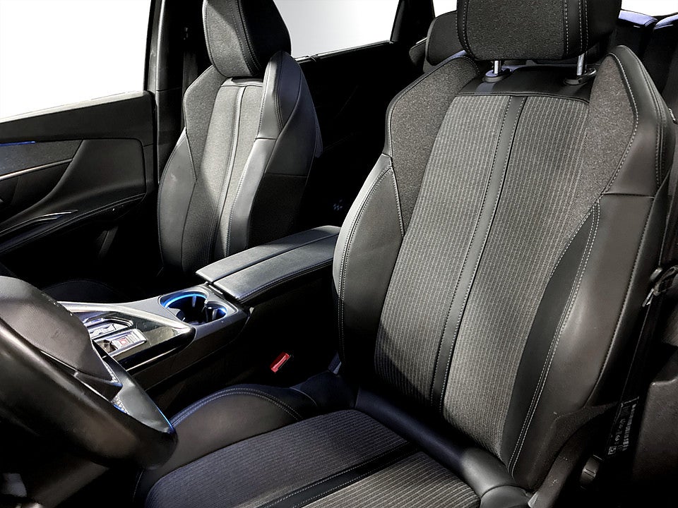 Bild på Peugeot 5008 Allure 1.2 PT 130hk Aut CARPLAY NAVI