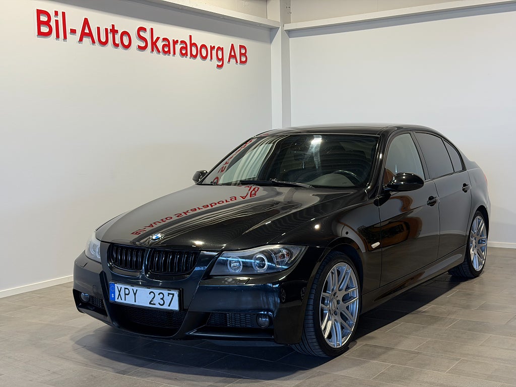 BMW 325I Sedan M Sport 218hk