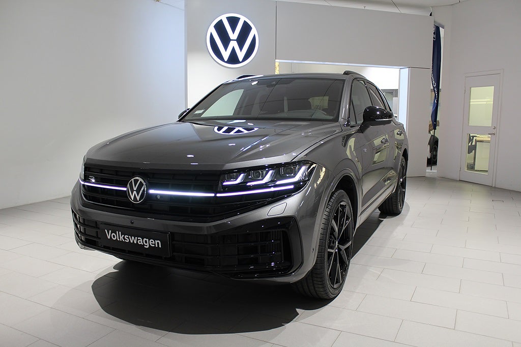 Volkswagen Touareg R EHYBRID 462 HK 4M