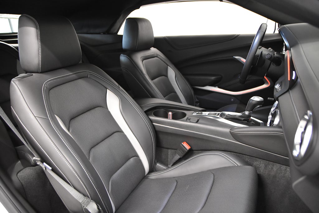 Chevrolet Camaro 2018 - miniatyr 20