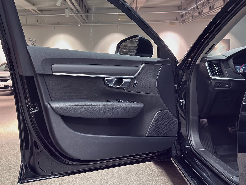 Volvo V90 D3 AWD 150hk Business | Drag