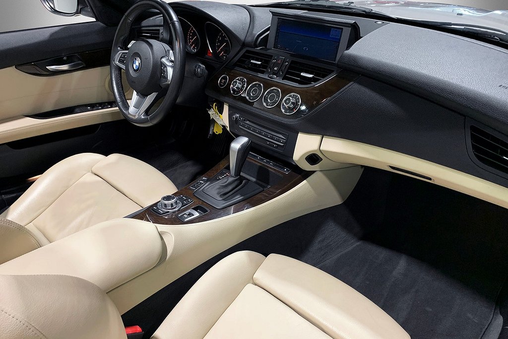BMW Z4 sDrive23i | NAVI | Låga mil | Svensksåld 2009