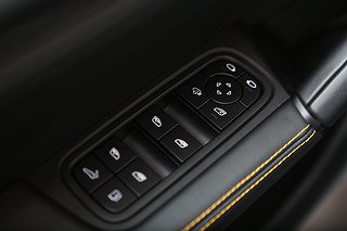 SUV Porsche Cayenne 9 av 27