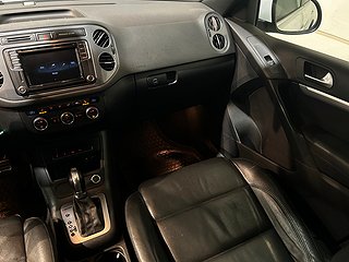 Volkswagen Tiguan 2.0 AWD R Line Kamera Pano Dvärm S/V-hjul